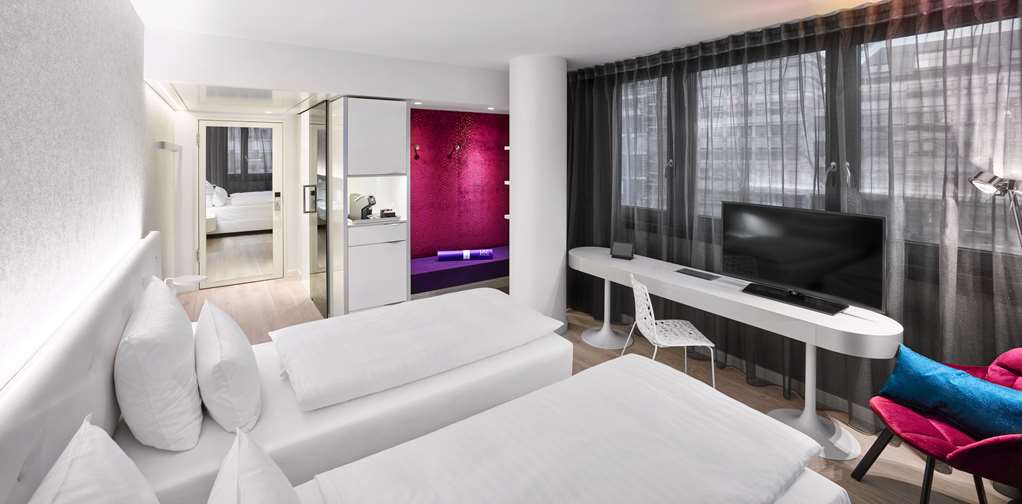 Guest room