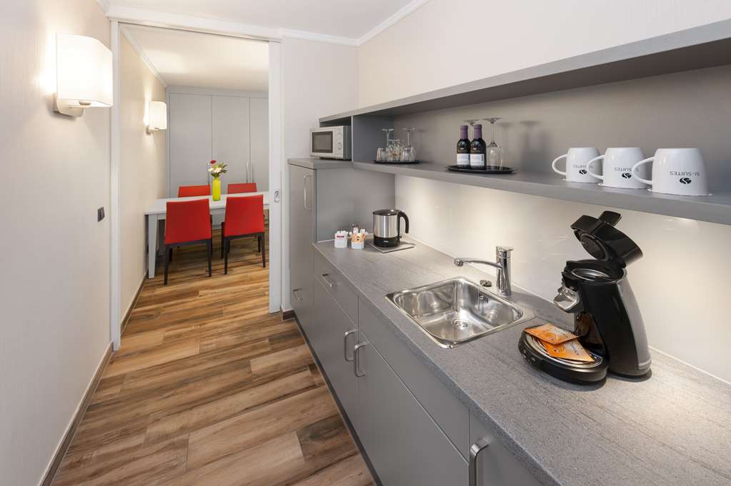 Suite Kitchenette
