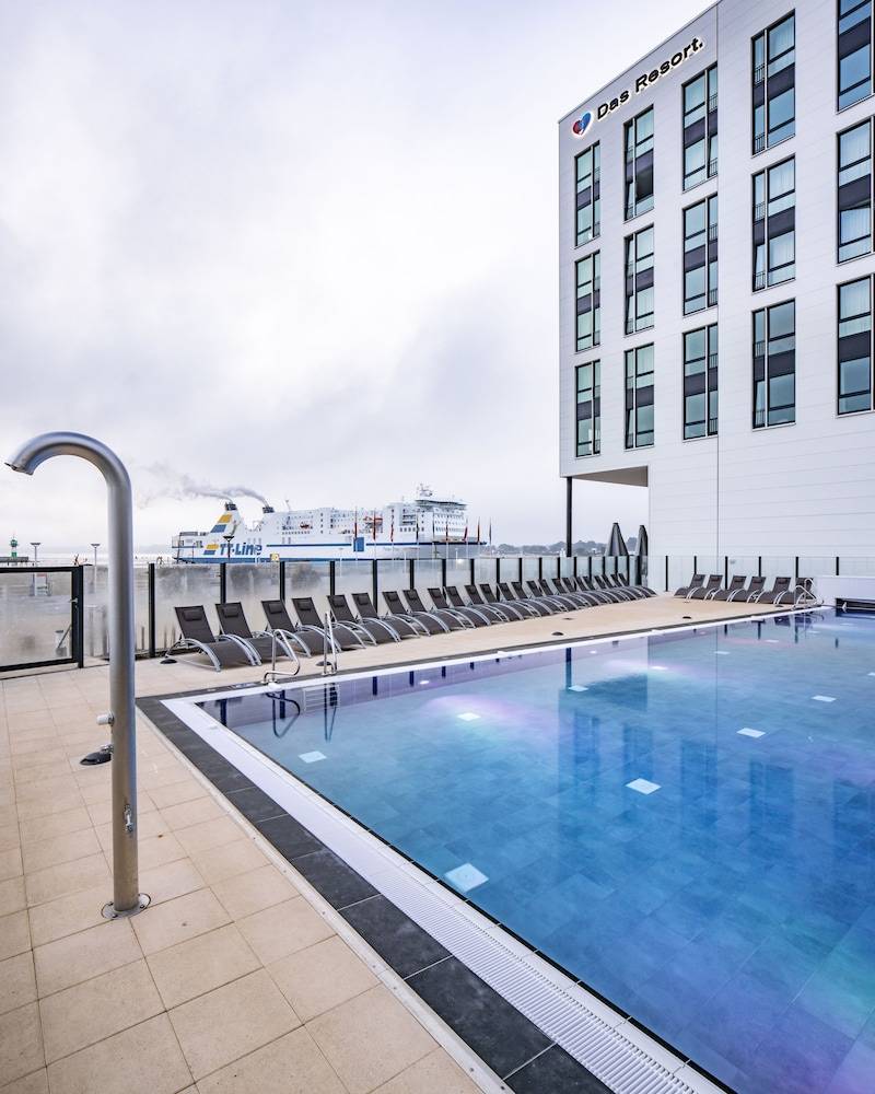 Sundeck