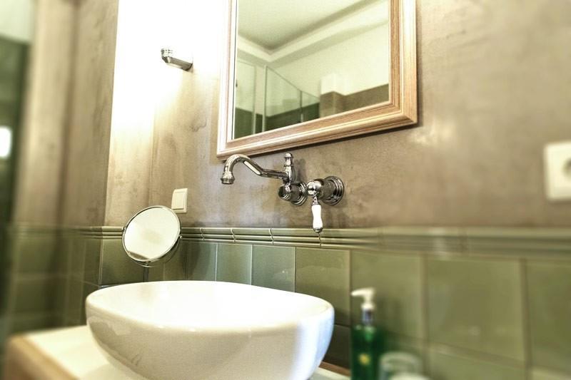 Bathroom Von Hollen suite