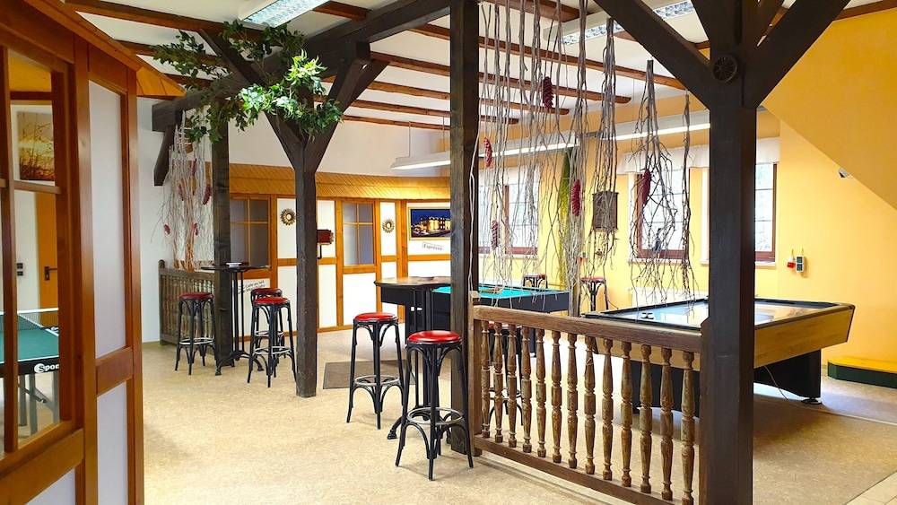 Sports bar