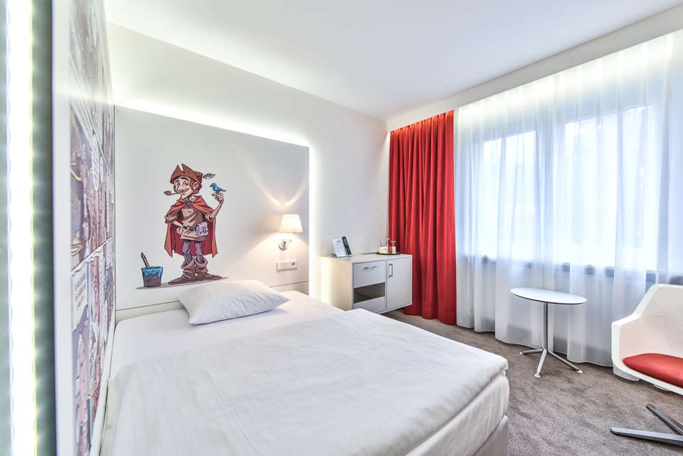 Guest room