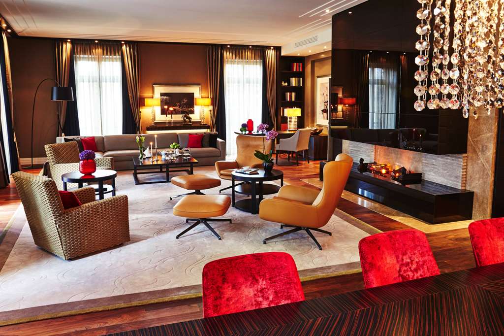 Steigenberger Frankfurter Hof, Frankfurt, Germany - Royal Suite living room