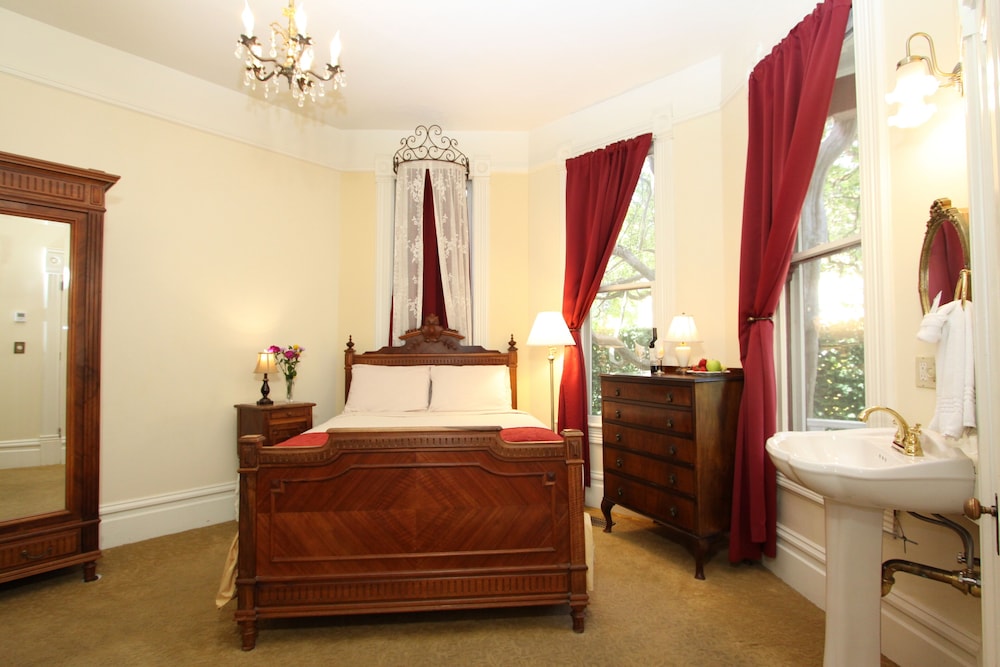 Hennessey House - photo 5