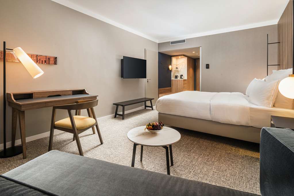 Steigenberger Hotel Hamburg, Germany - Superior room