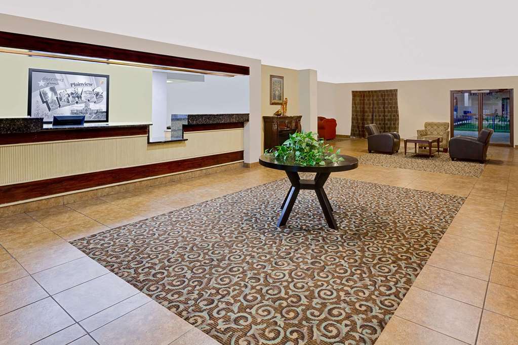 Super 8 by Wyndham Plainview - photo 3