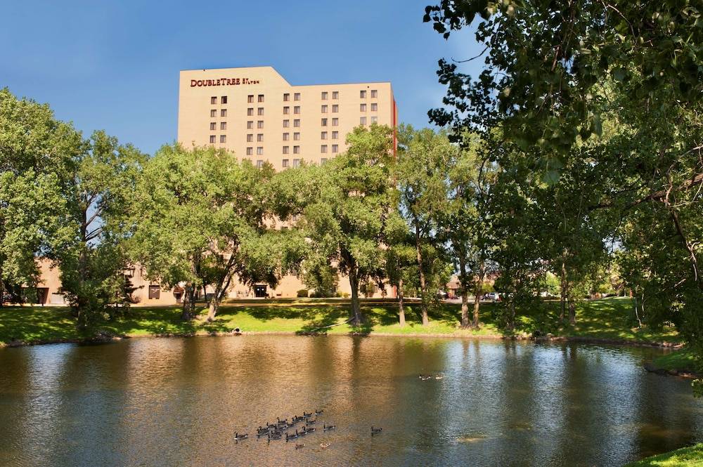 DoubleTree by Hilton Minneapolis Park Place - photo 2