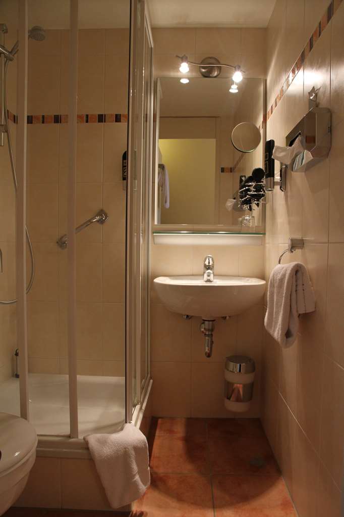 Bathroom single TOP Hotel Amberger Wuerzburg