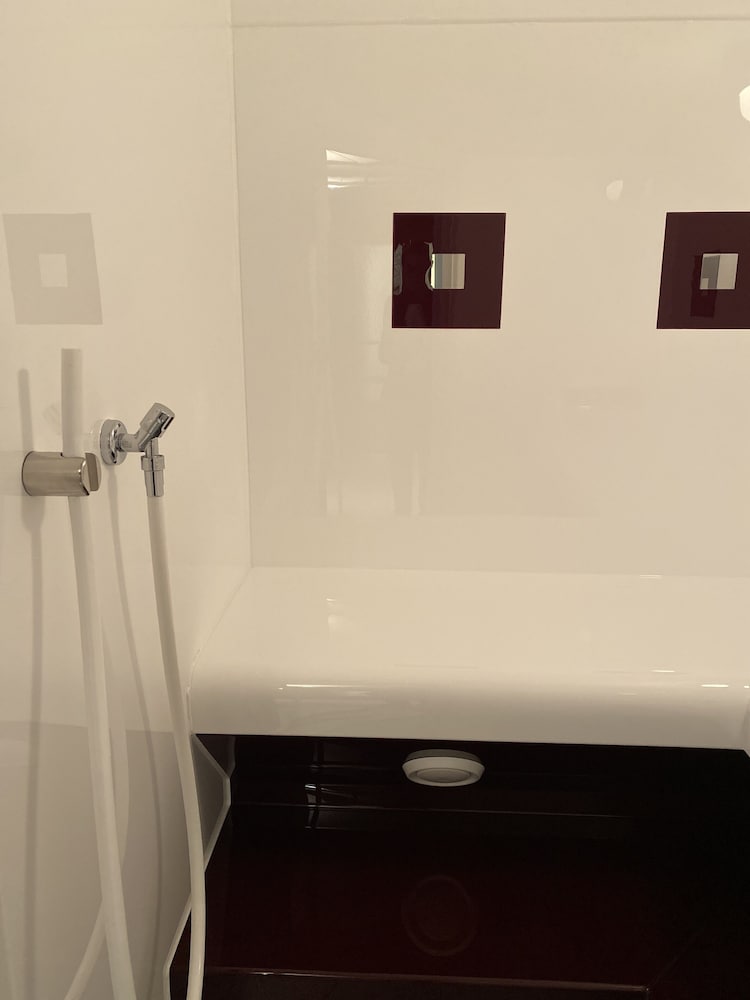 Steam room
