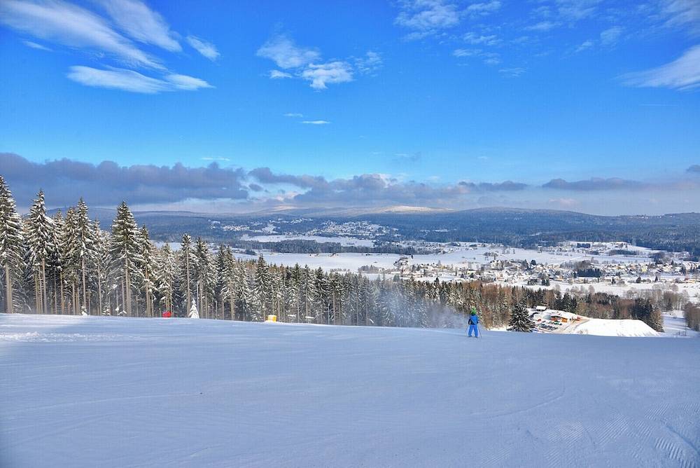 Snow and ski sports