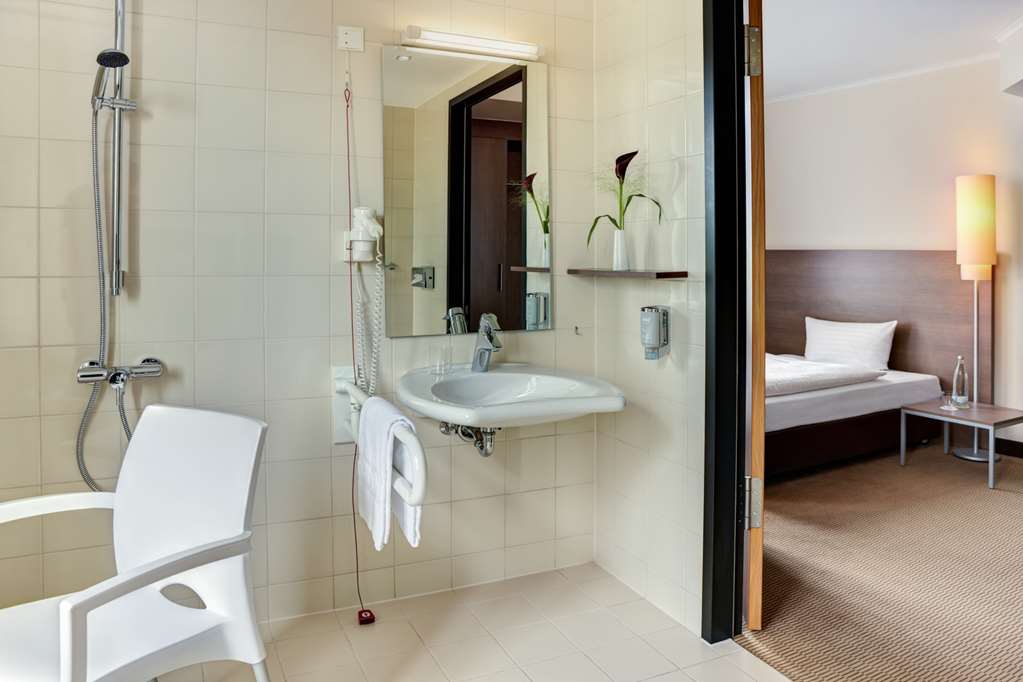 IntercityHotel Essen, Germany, handicapped accessible bathroom