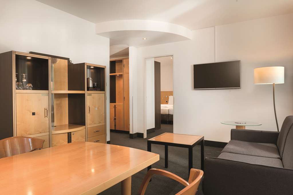 seminaris hotel leipzig suite living area high