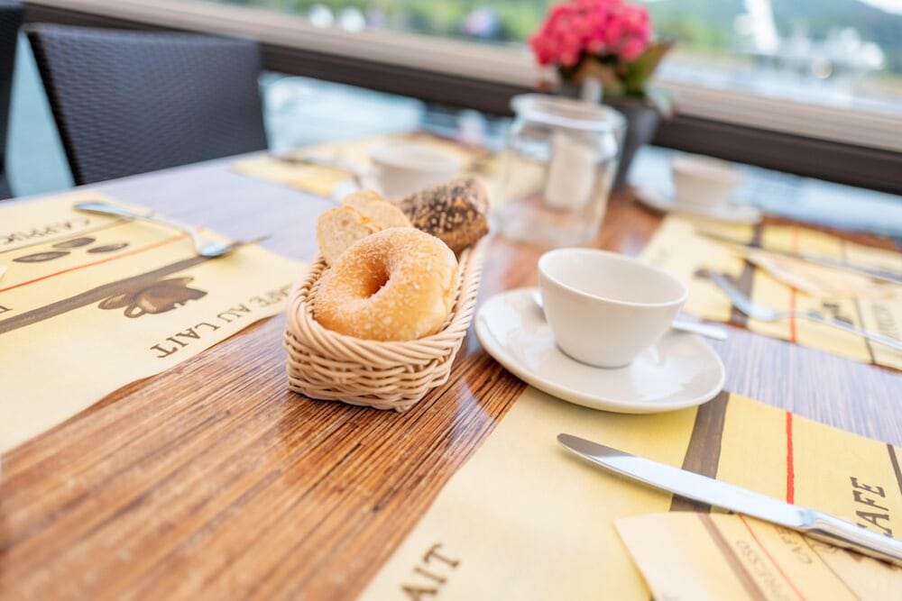 Breakfast area
