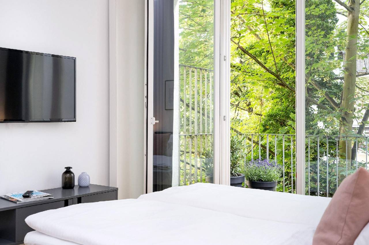 Guest room
