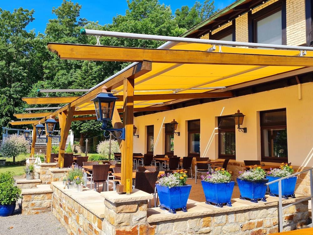 Sundeck