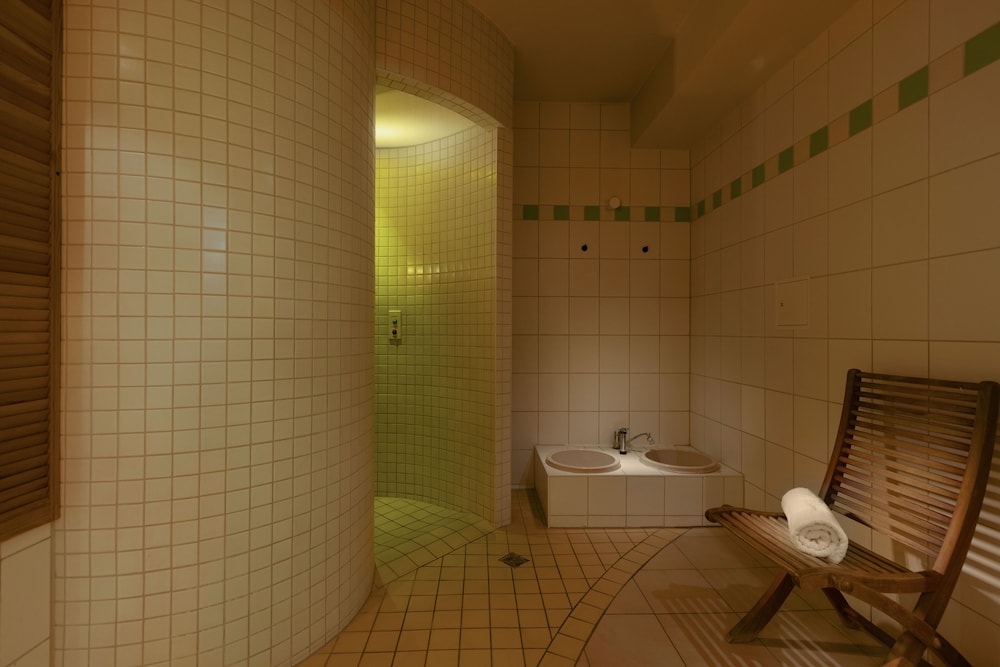 Steam room