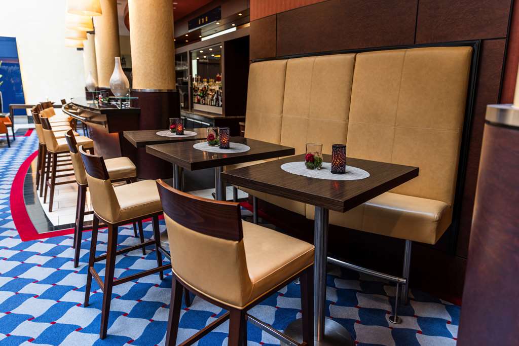 Steigenberger Hotel De Saxe, Dresden, Germany - bar/lounge