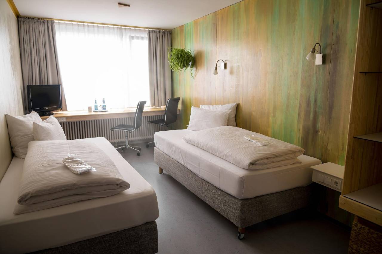 Guest room