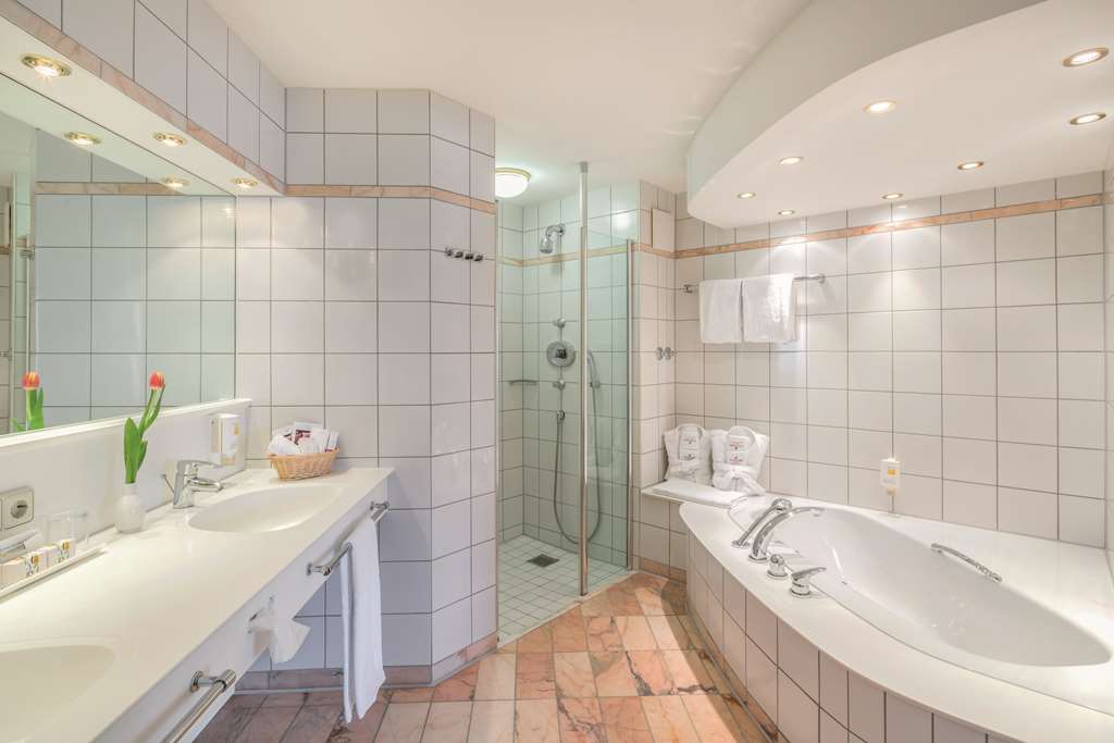 seminaris hotel bad boll bathroom suite high