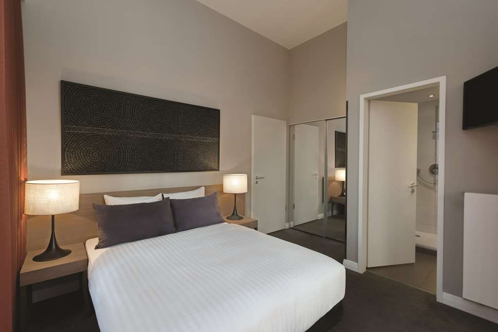 adina apartment hotel berlin checkpoint charlie two bedroom apartment main bedroom