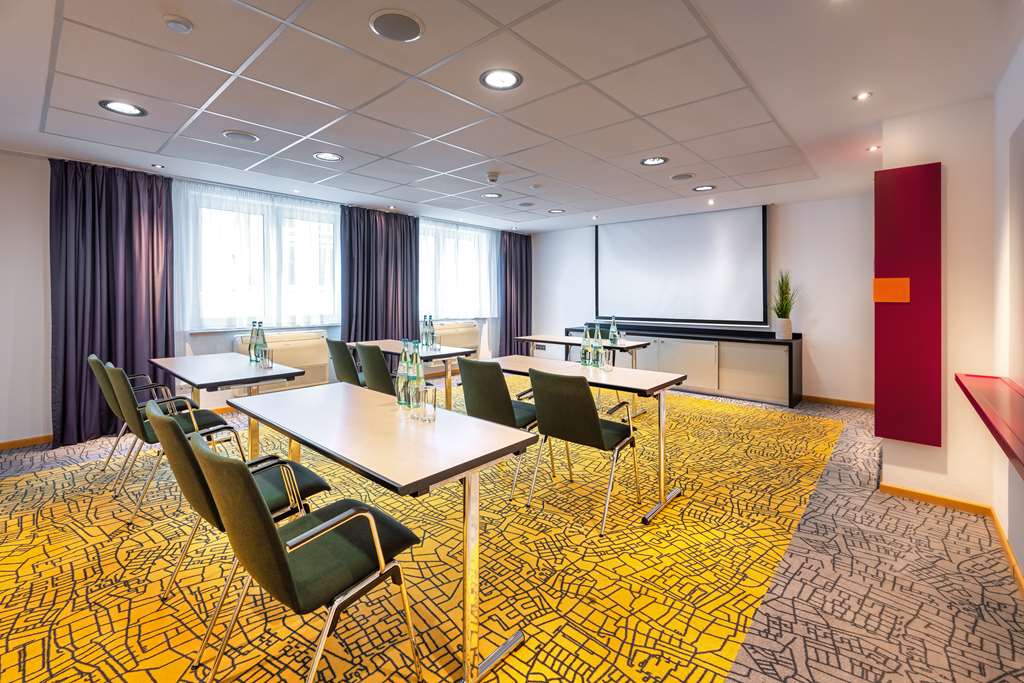 Intellekt 2 in classroom seating