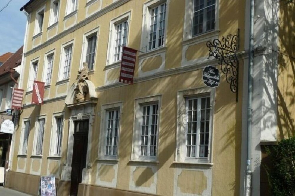 Apartmenthaus Im Heiligenthaler Hof