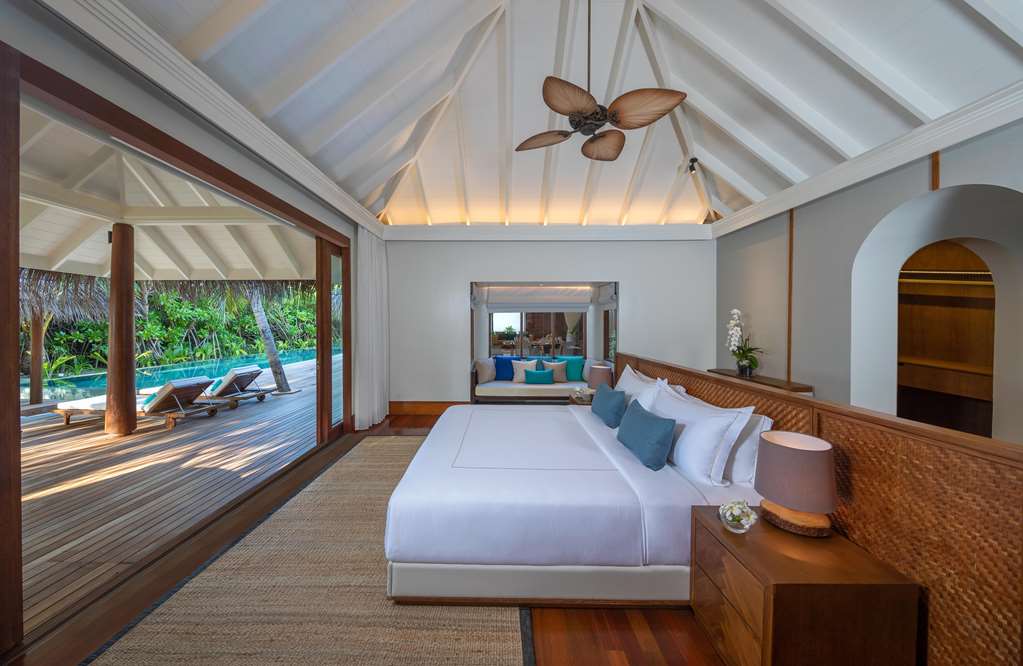 Four Bedroom Beach Pool Residence Master