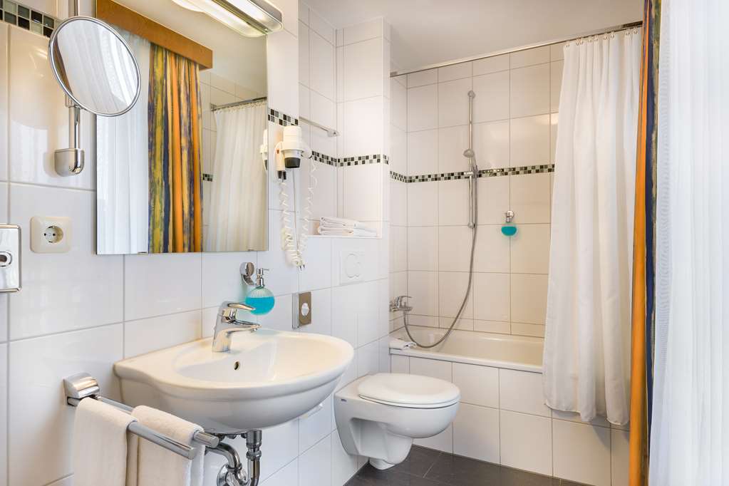 Superior Bathroom TOP acora Hotel Bochum