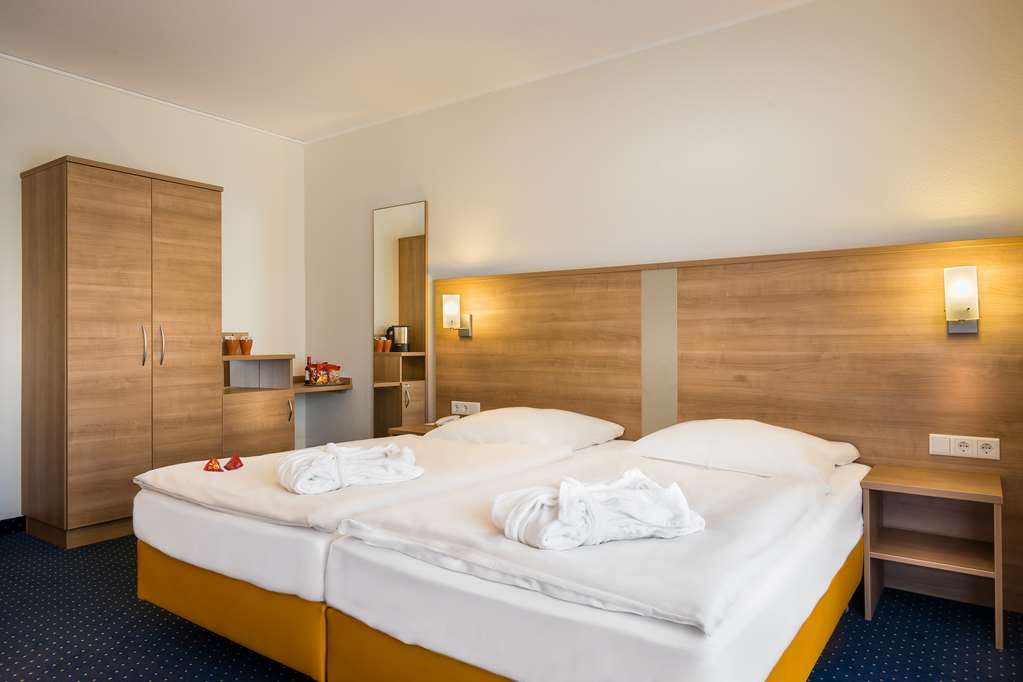 Standard double room TOP acora Hotel Dusseldorf