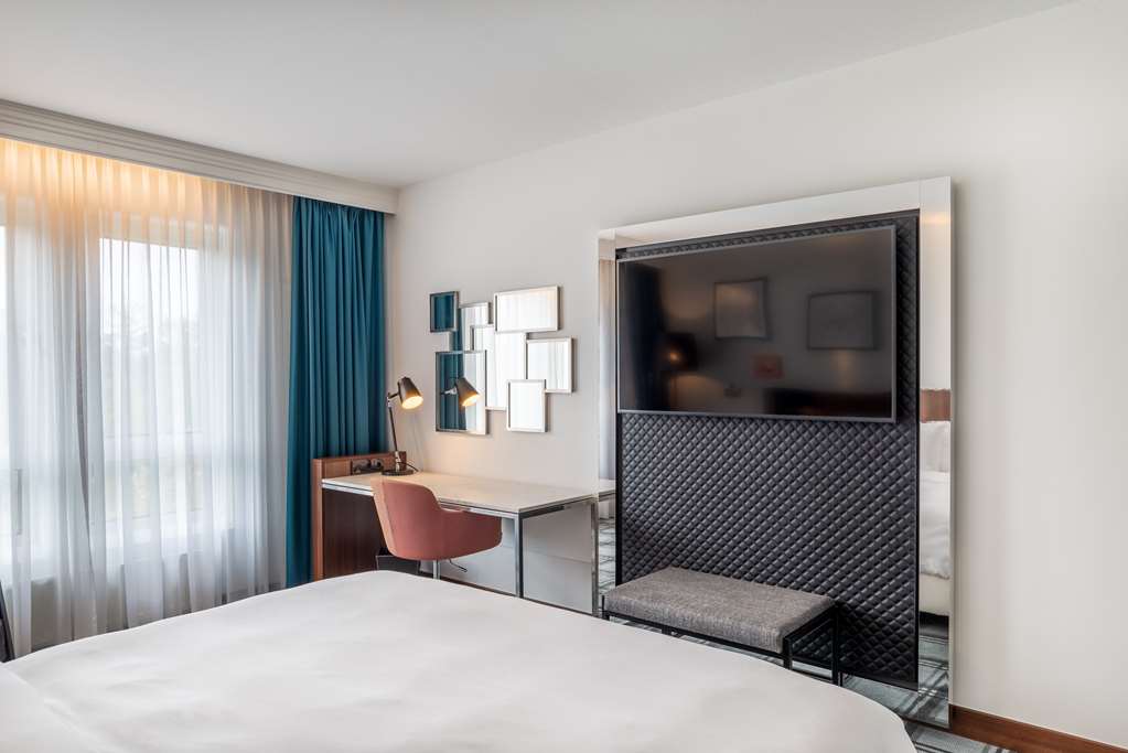 Suite Bedroom