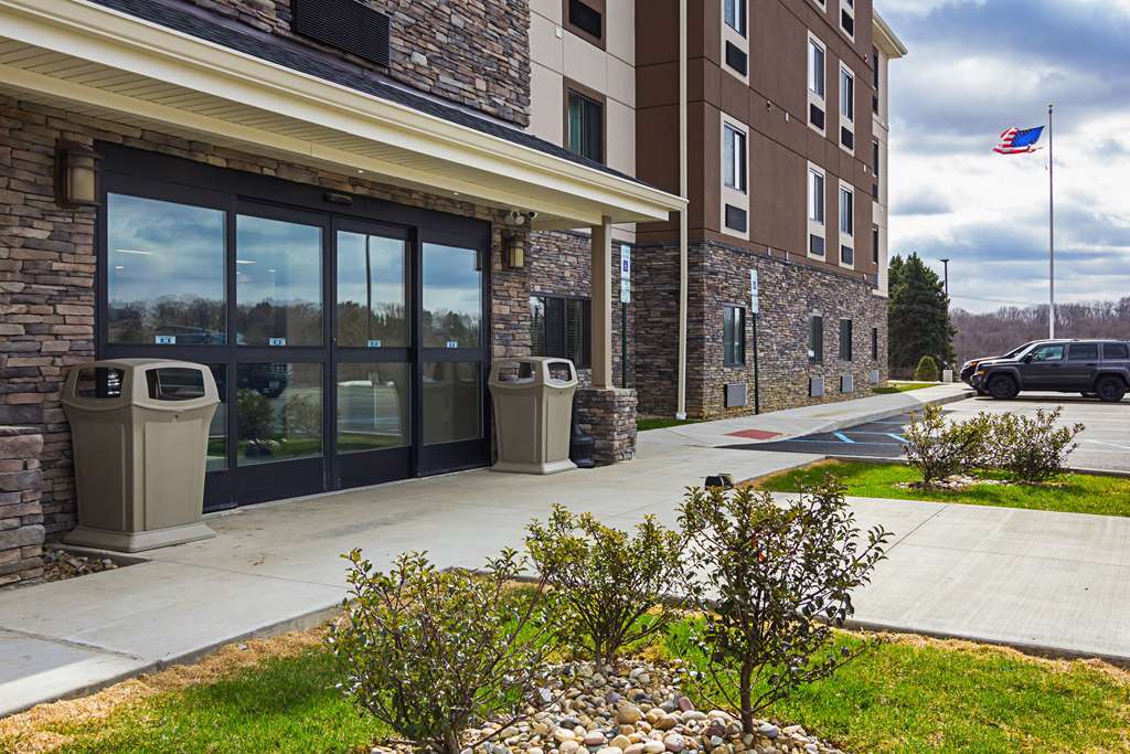 Suburban Studios Monaca Pittsburgh - photo 2
