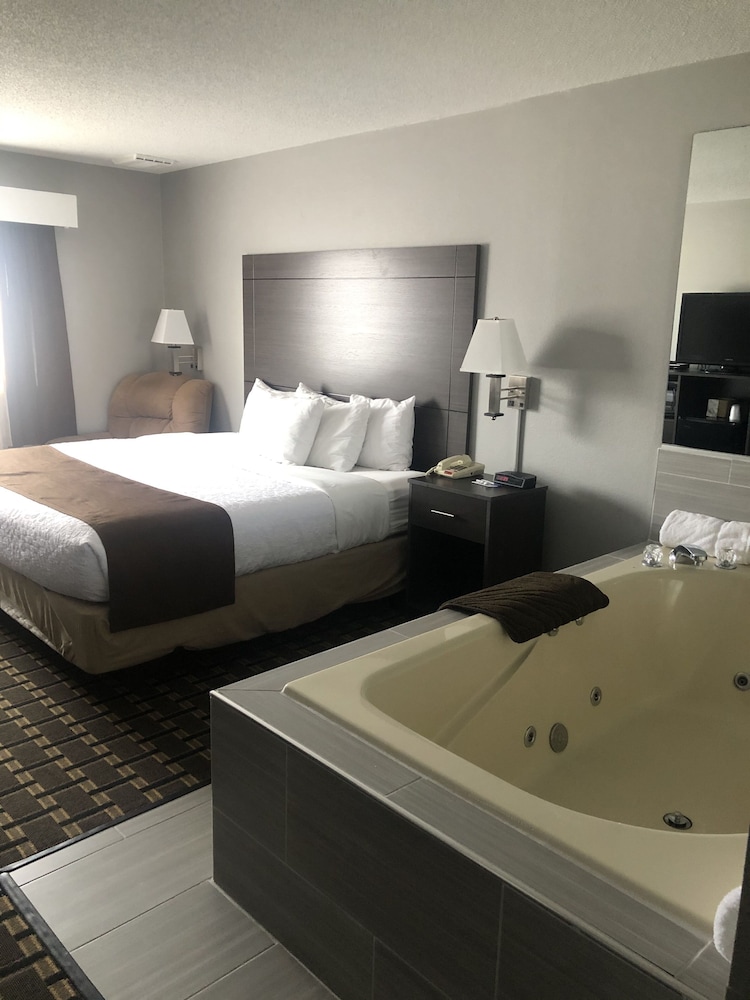 Adams Inn - featured photo