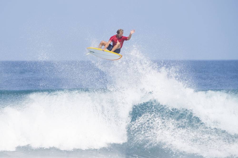 Surfing/boogie boarding