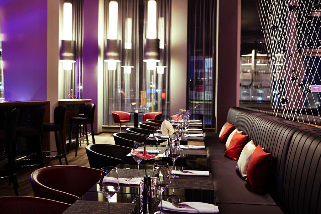 Steigenberger Hotel Am Kanzleramt, Berlin, Germany - Bar