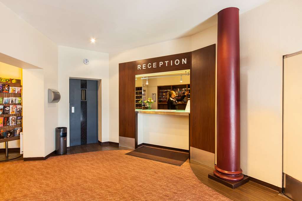 Reception-Novum Hotel Graf Moltke Hamburg