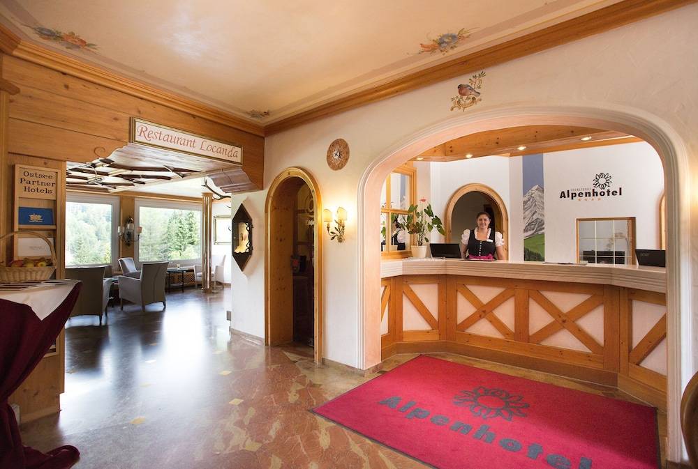 Check-in/check-out kiosk