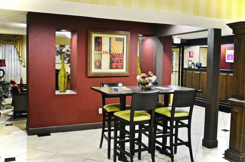 Red Roof Inn & Suites Little Rock - photo 5