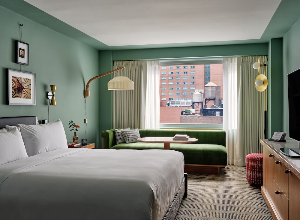 Romer Hell's Kitchen - featured photo