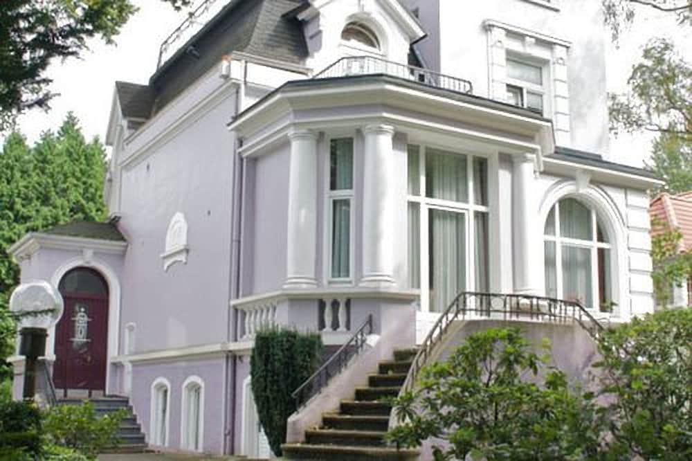 Primary image