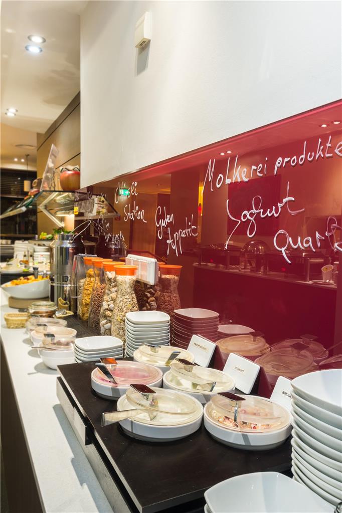 Esplanade Bistro Fruehstuecksbuffet SD