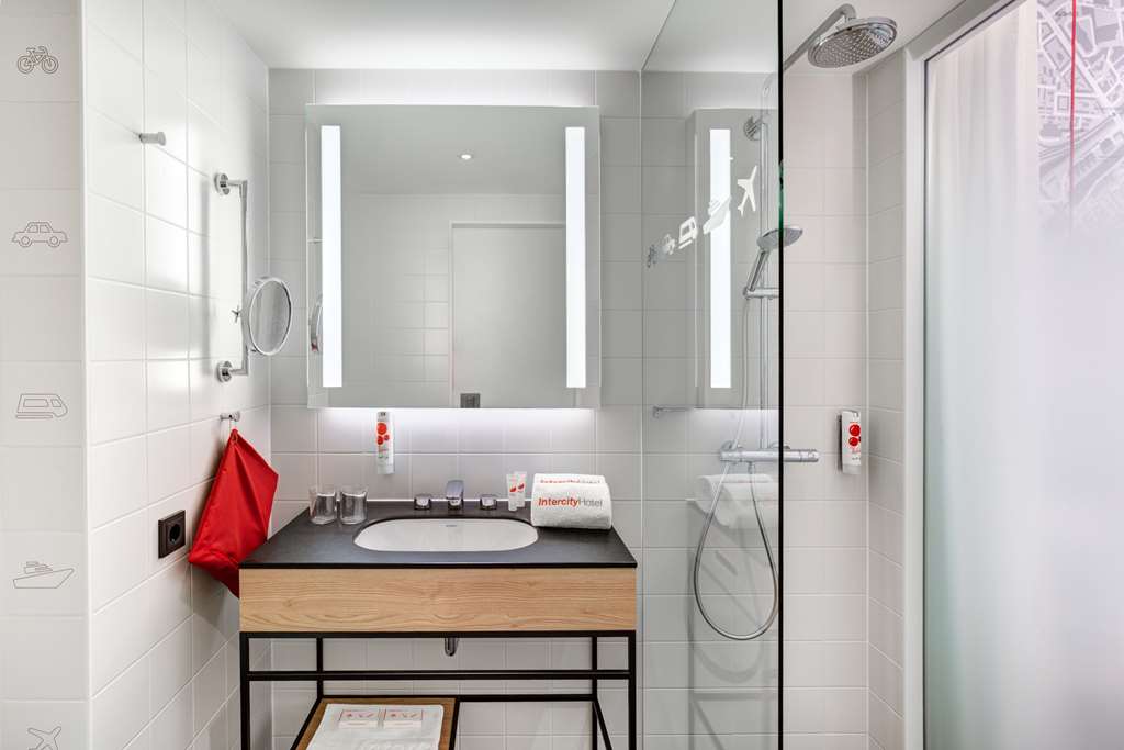 IntercityHotel Duisburg - Bathroom