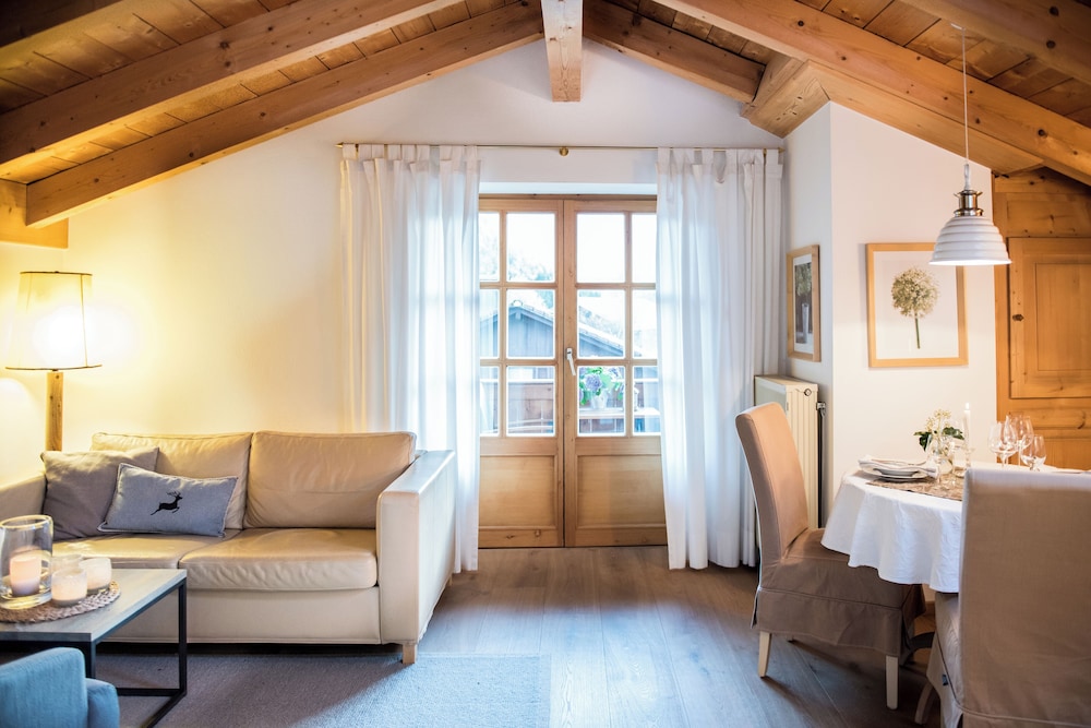 Haus Lesch Stilvolle Appartements mit tollem Bergblick in Kreuth am Tegernsee