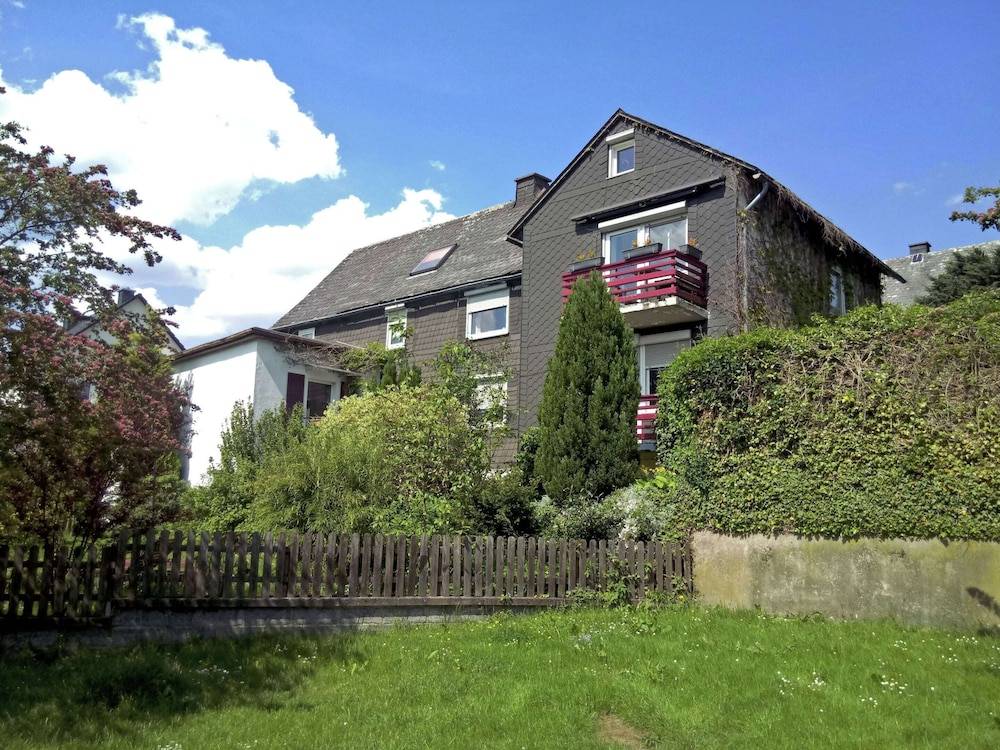1st Floor Apartment Near Willingen