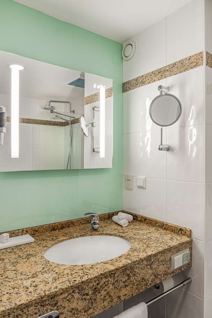 Superior Room Bathroom