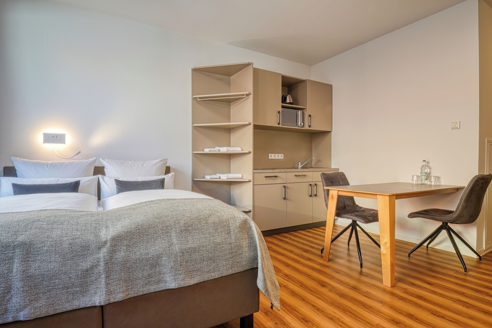 Nicetostay Aparthotel