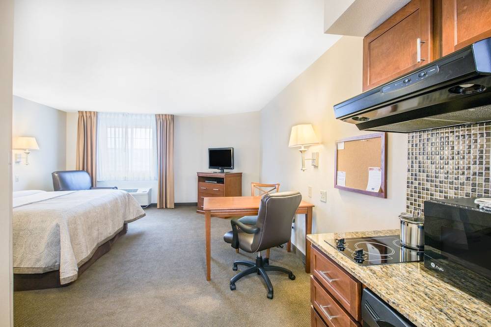 Candlewood Suites Pittsburgh Cranberry an IHG Hotel - photo 4