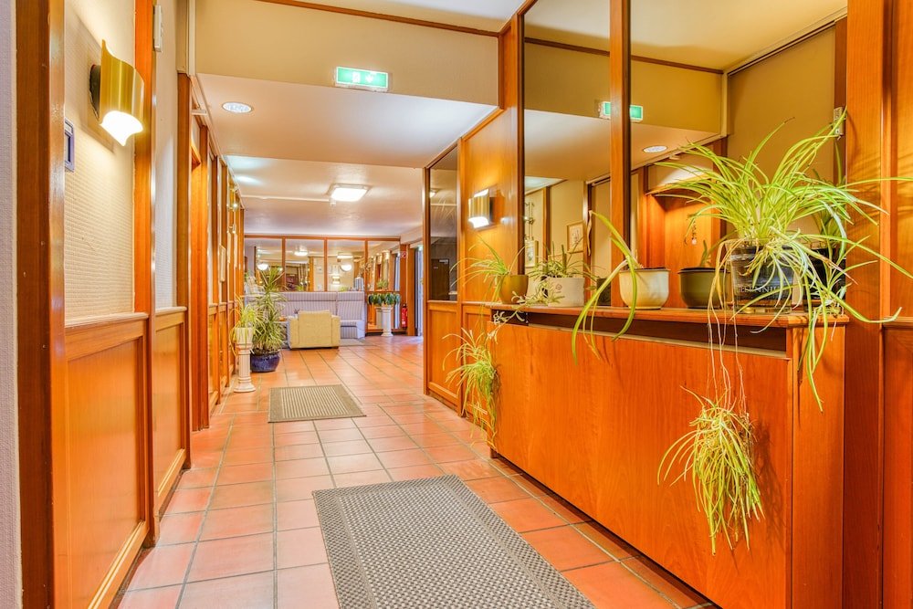 Reception hall