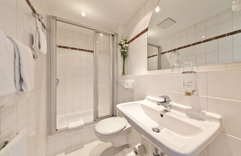 Bath_Novum Hotel am Holstenwall Hamburg