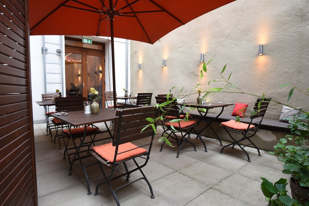 Courtyard View