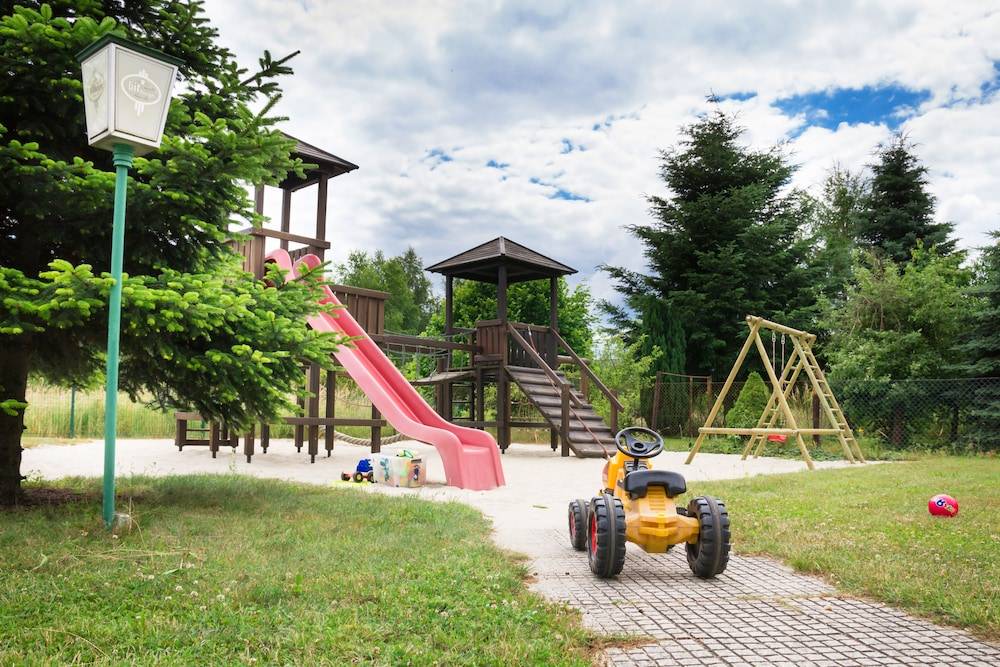 Children's play area - outdoor